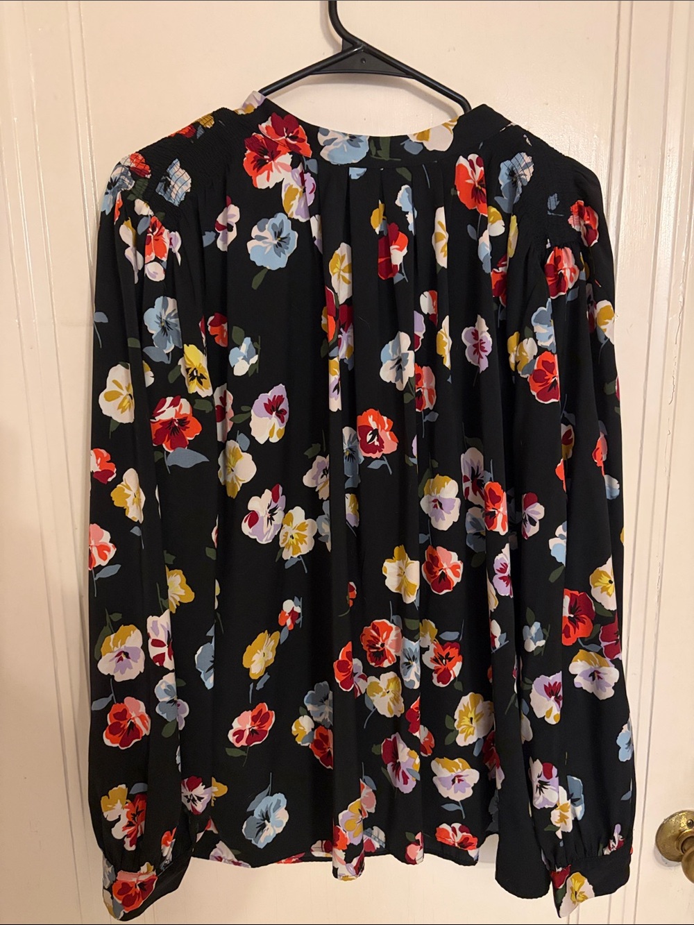 Ann Taylor Black Floral Long-Sleeve Blouse